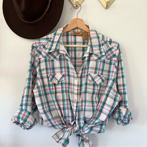 Plaid Wrangler Western Style Pearl Snap Top